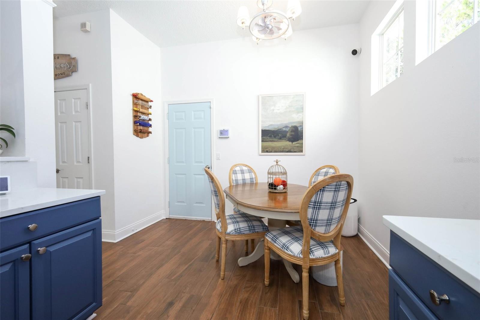 Image 14 of 43 For 169 Longview Avenue