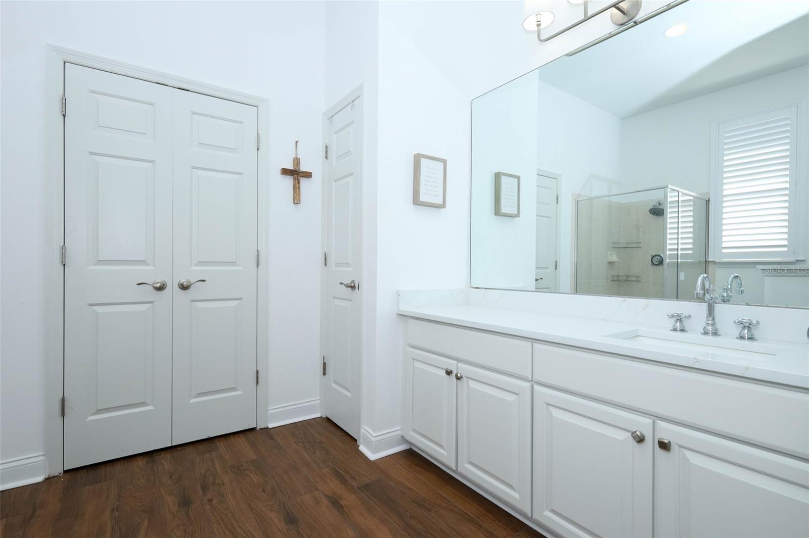 Image 18 of 43 For 169 Longview Avenue