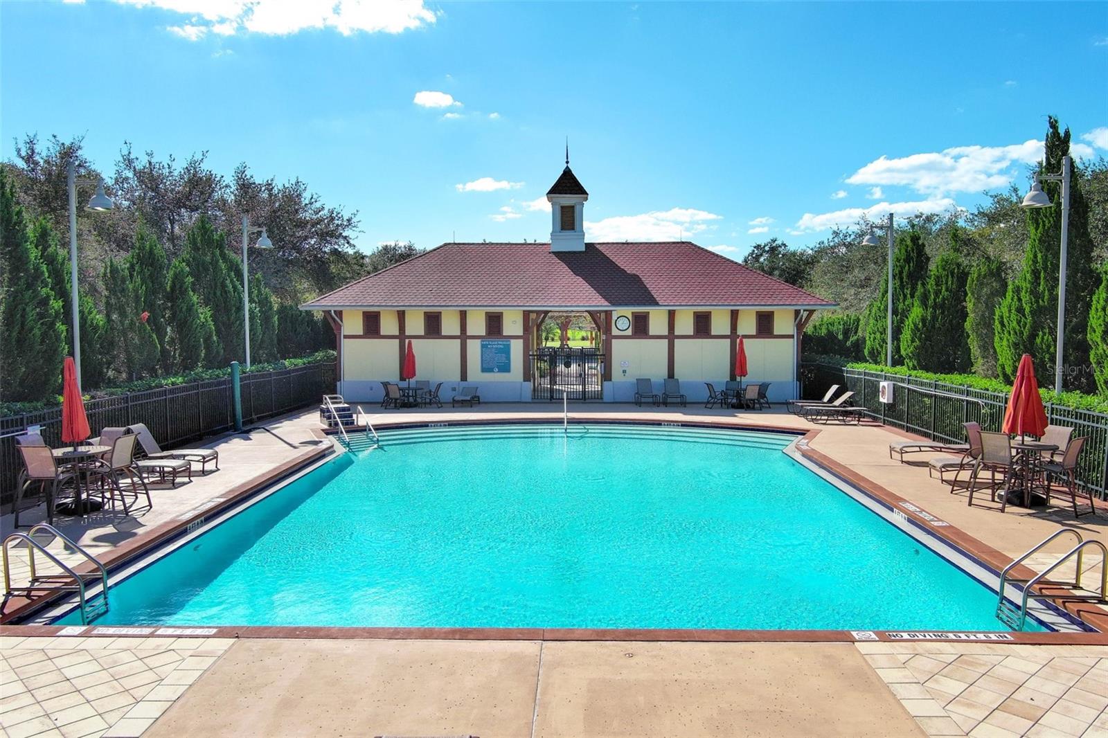 Image 37 of 43 For 169 Longview Avenue