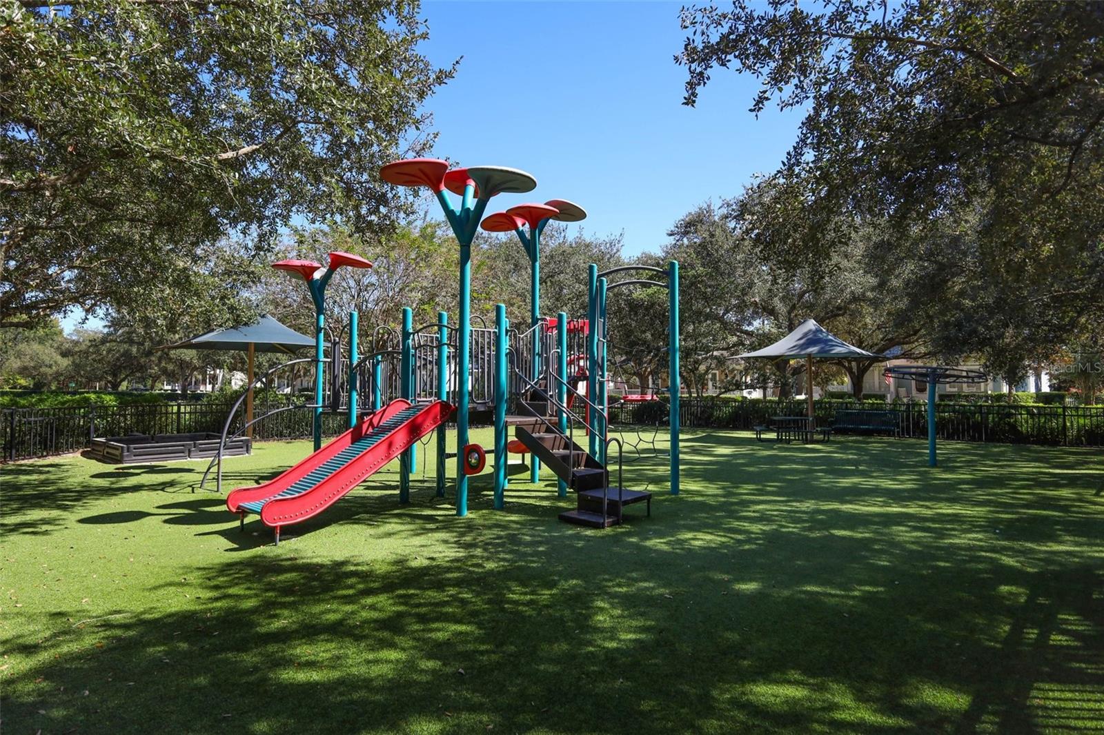 Image 38 of 43 For 169 Longview Avenue