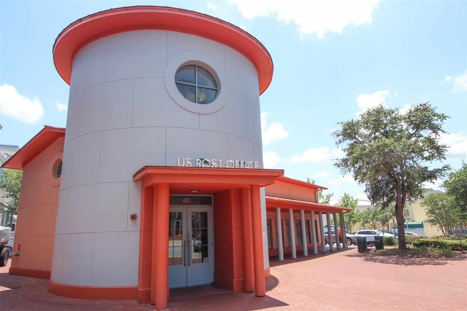 Image 39 of 43 For 169 Longview Avenue