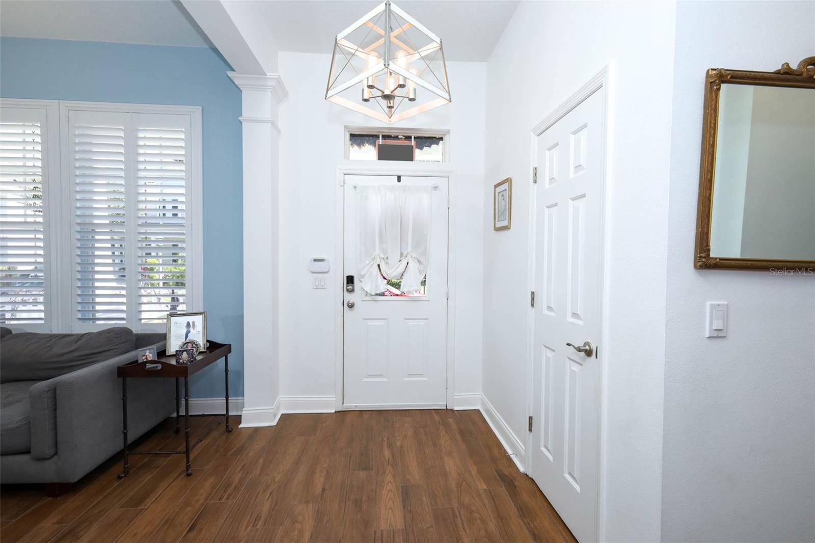 Image 4 of 43 For 169 Longview Avenue