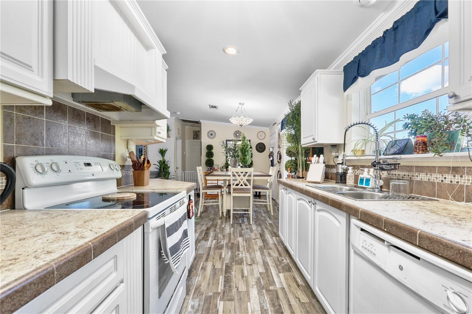 Image 4 of 17 For 3605 Late Morning Circle