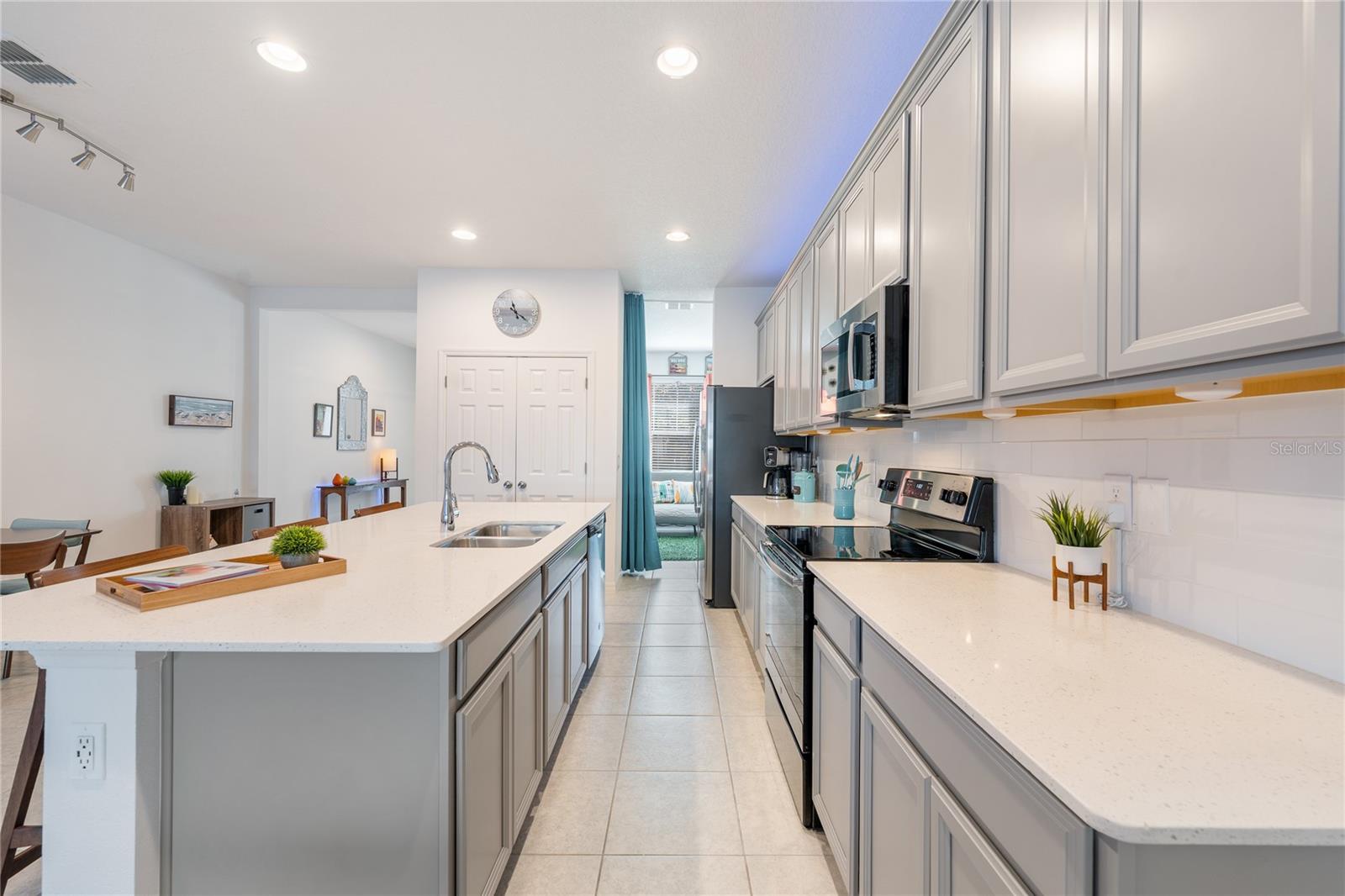 Image 8 of 24 For 8030 Basilica Lane