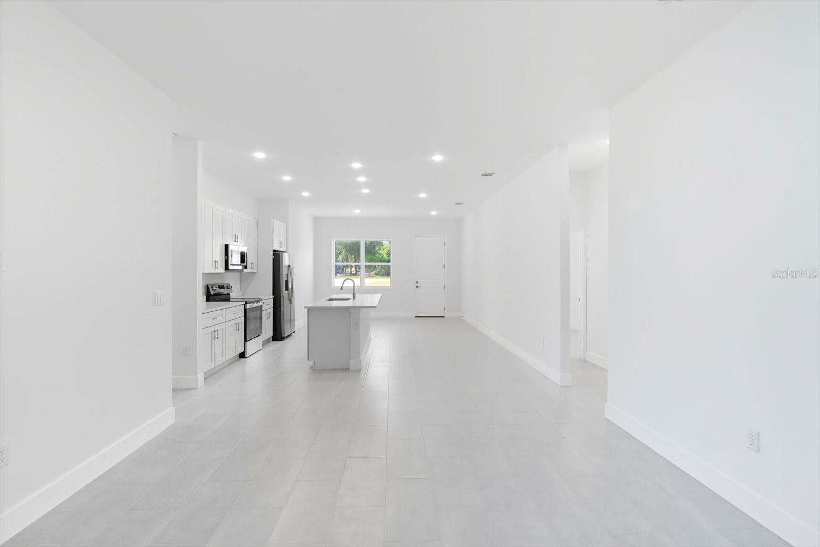 Image 19 of 36 For 3999 Shorewood Dr