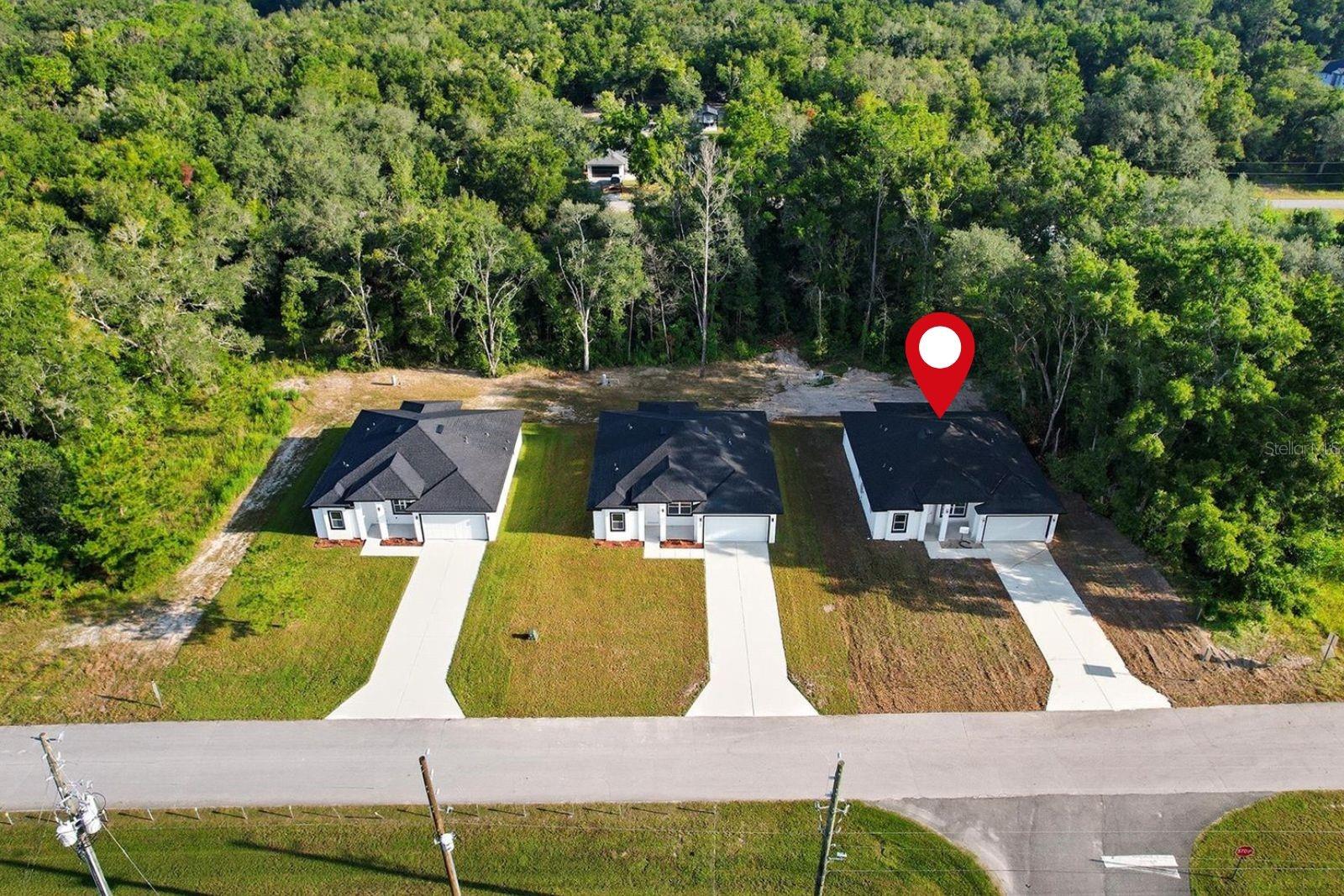 Image 3 of 36 For 3999 Shorewood Dr