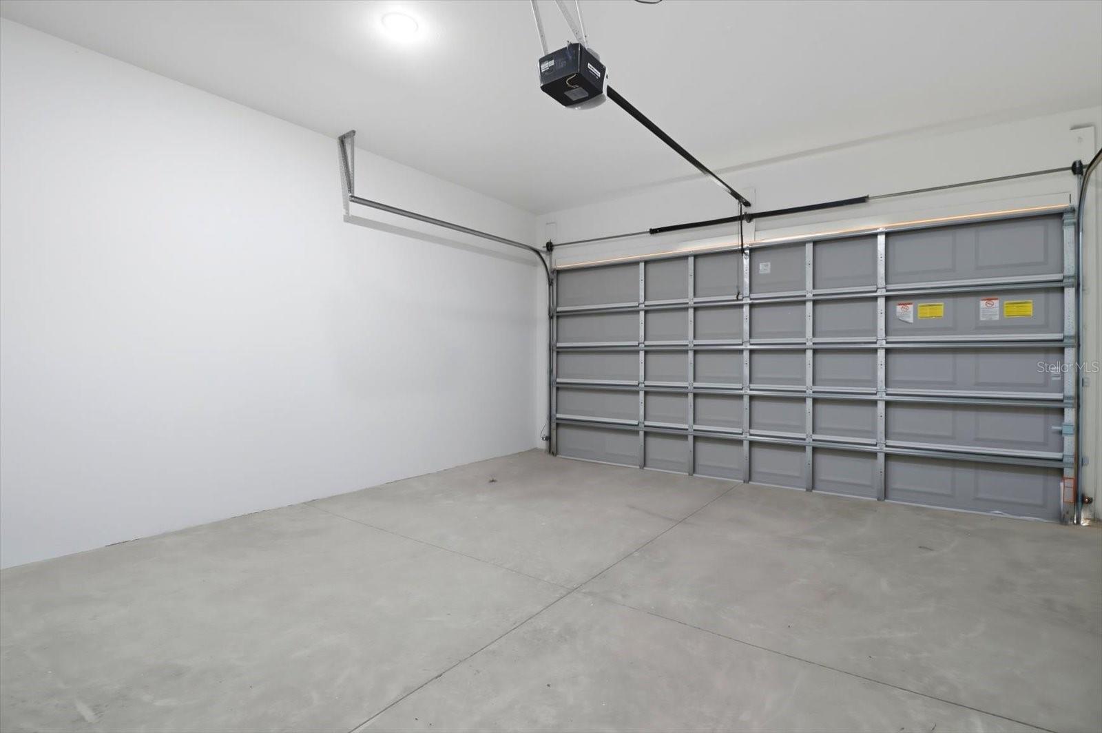 Image 33 of 36 For 3999 Shorewood Dr