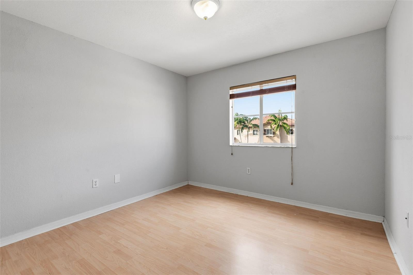 Listing photo id 23 for 8914 222nd Terrace