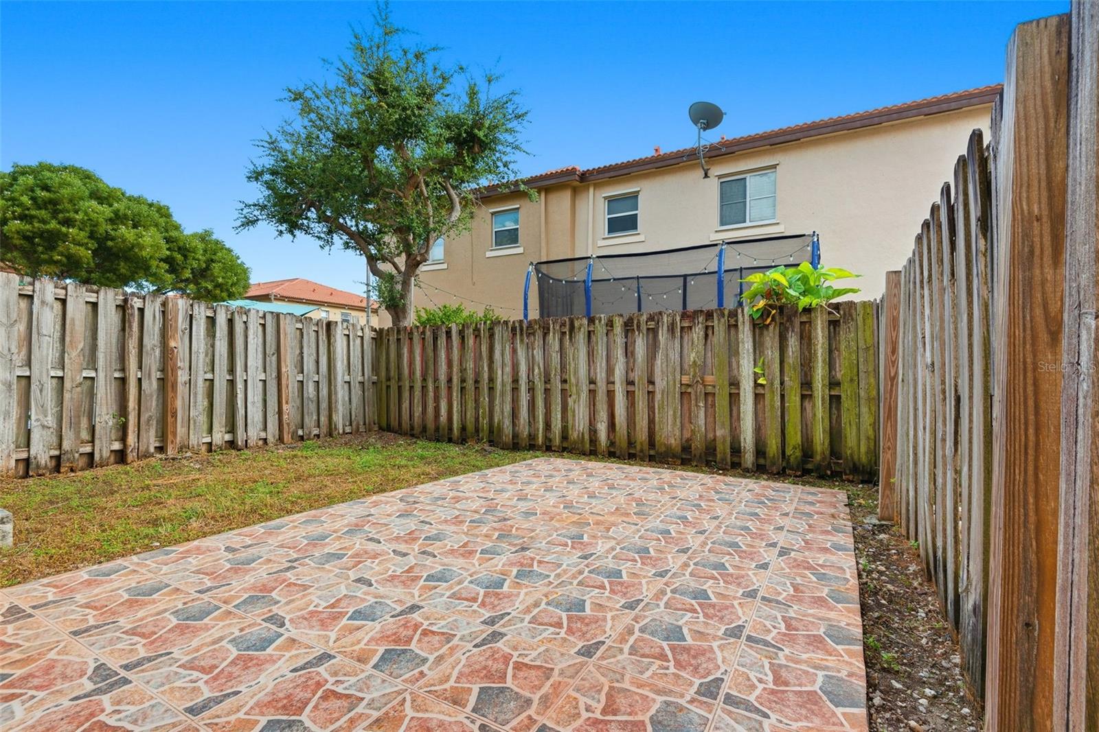 Listing photo id 28 for 8914 222nd Terrace