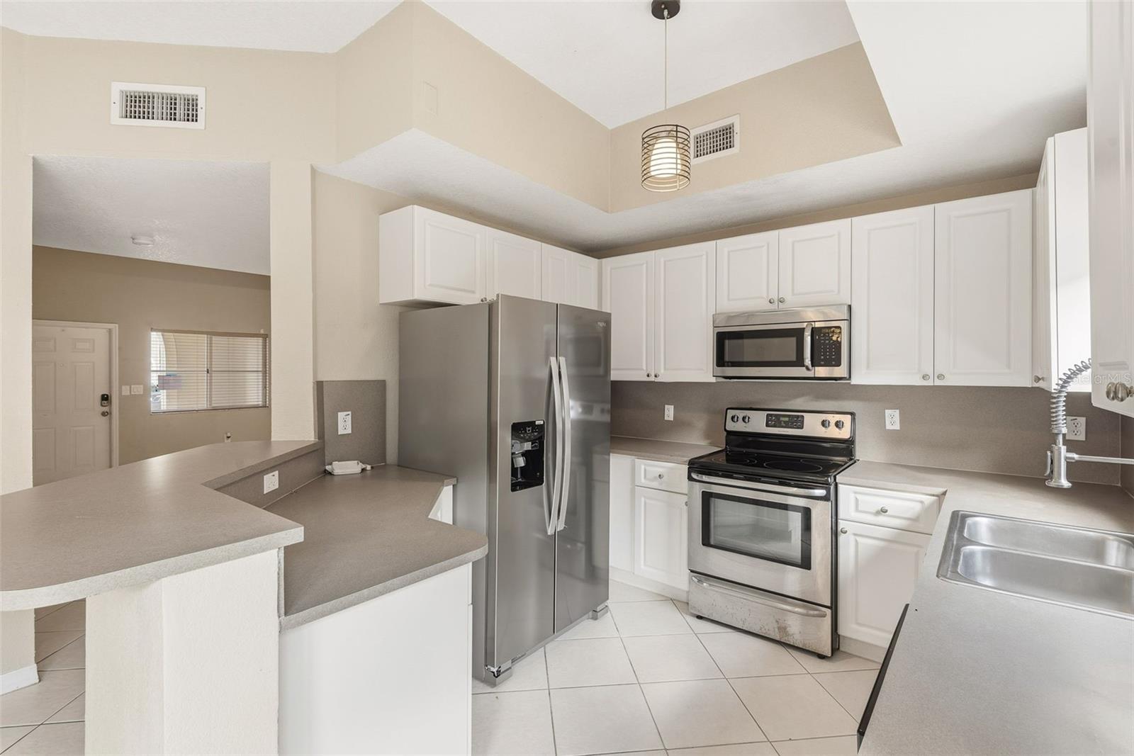 Listing photo id 2 for 8914 222nd Terrace