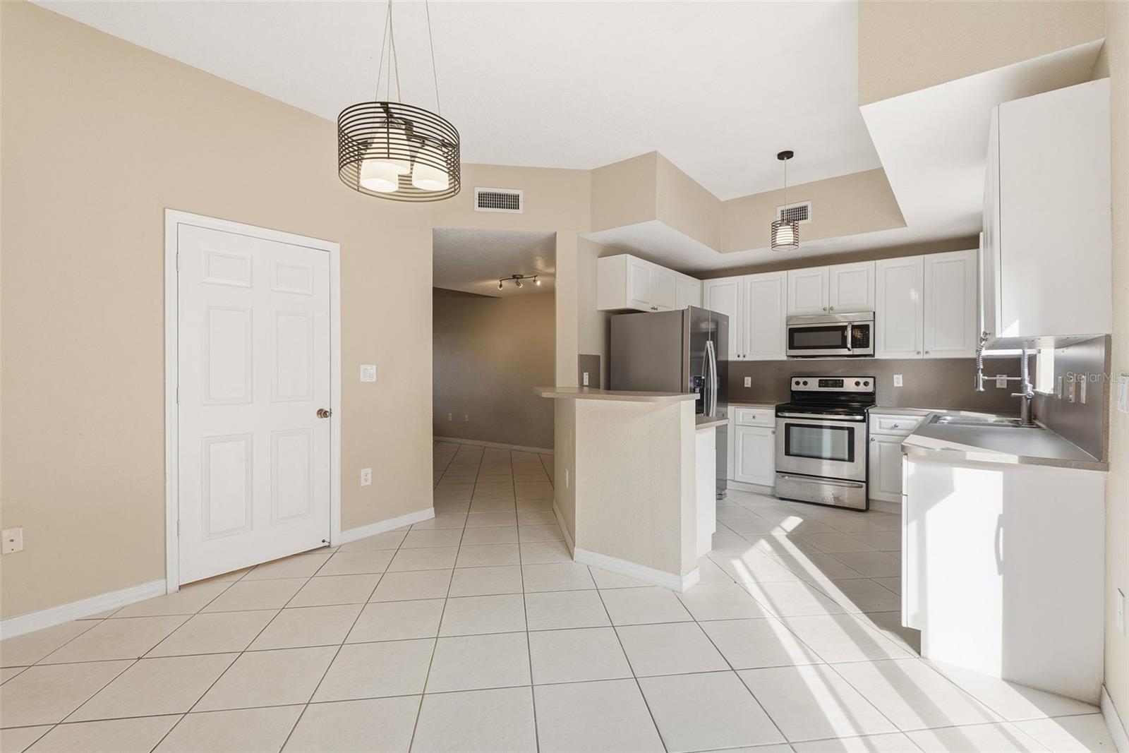 Listing photo id 6 for 8914 222nd Terrace