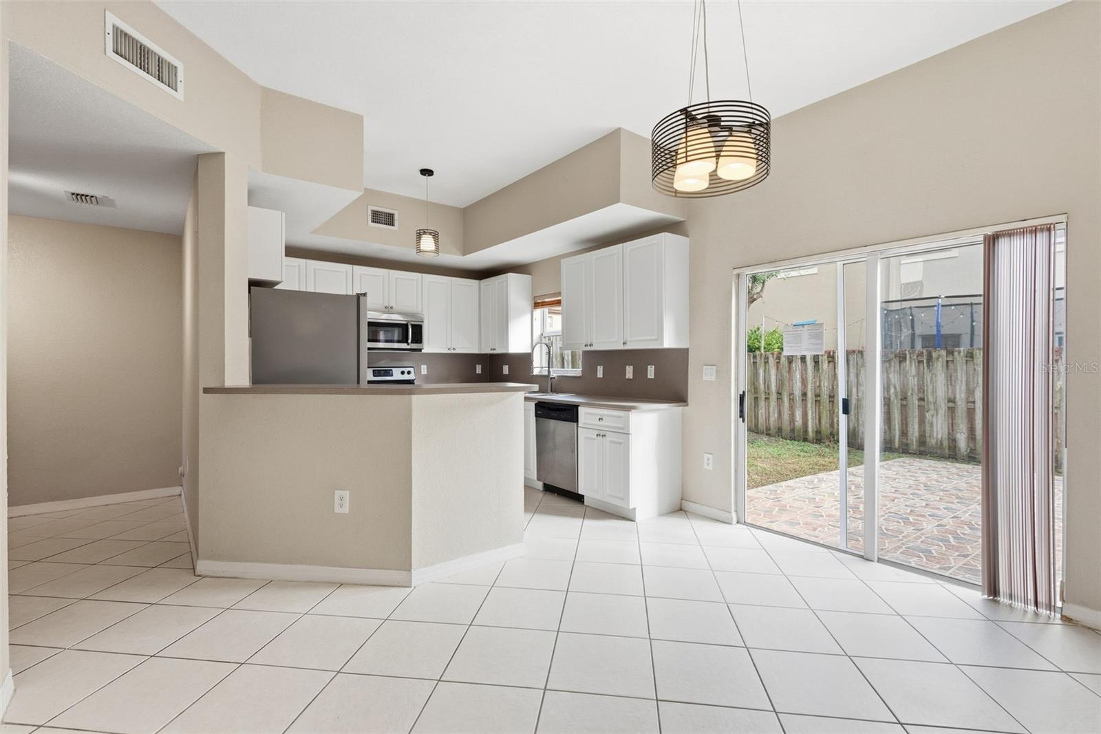 Listing photo id 7 for 8914 222nd Terrace