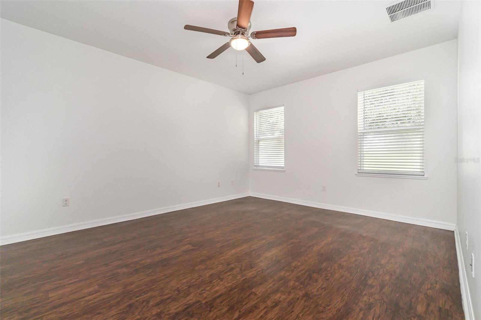 Image 11 of 16 For 152 Prairie Falcon Drive