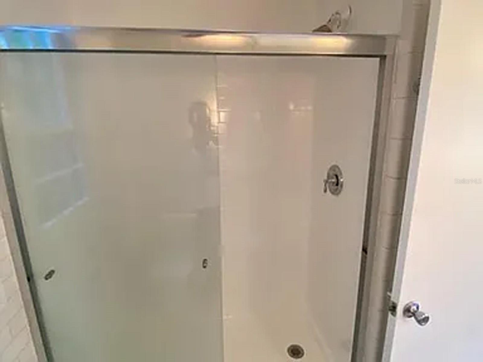 Image 11 of 18 For 4 Bay Street