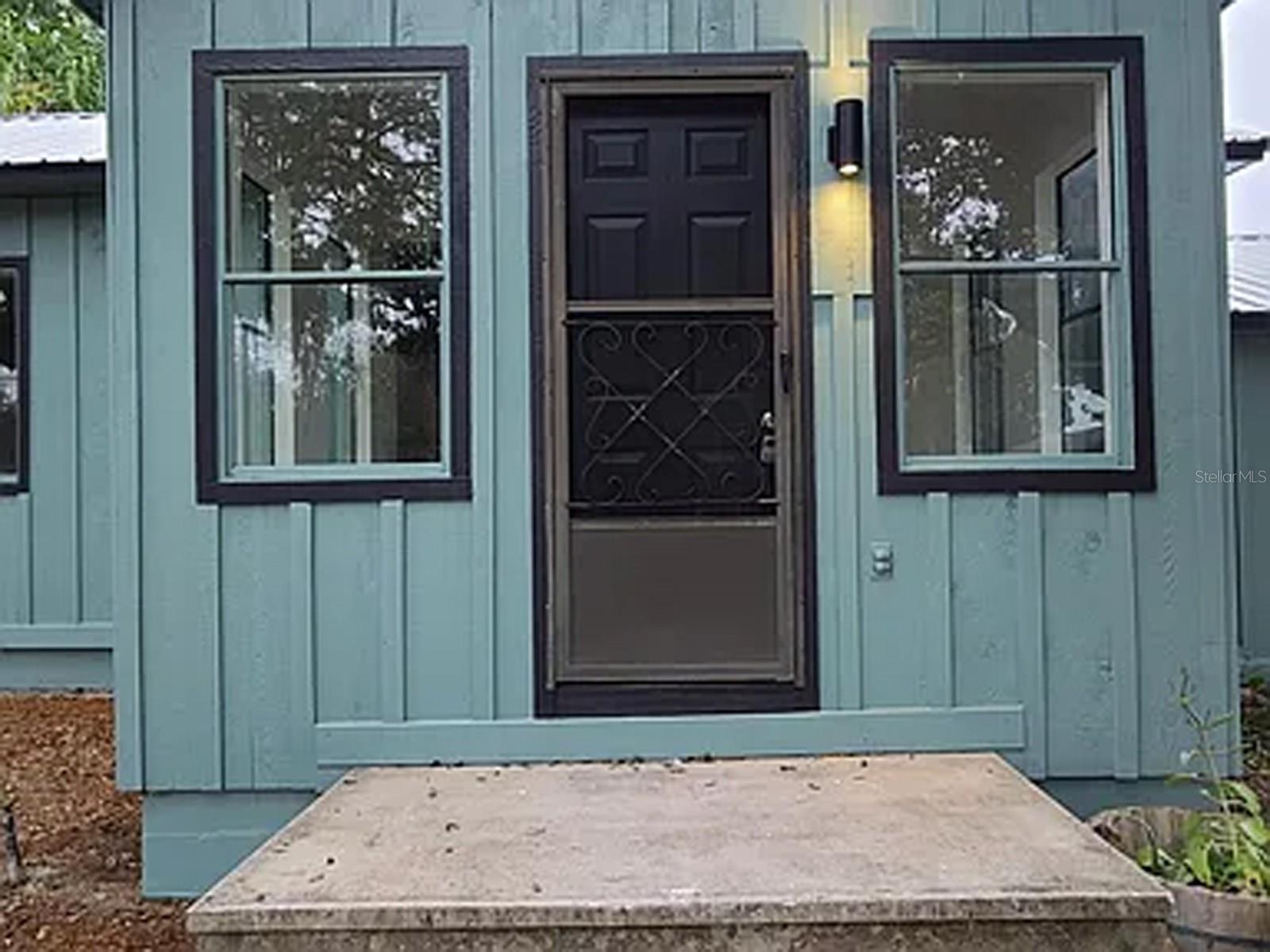 Image 17 of 18 For 4 Bay Street