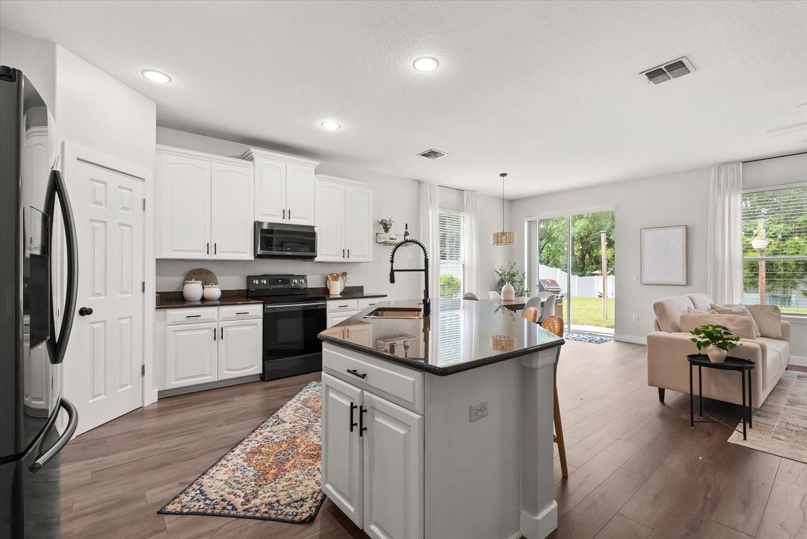 Image 6 of 34 For 8055 Crushed Pepper Avenue