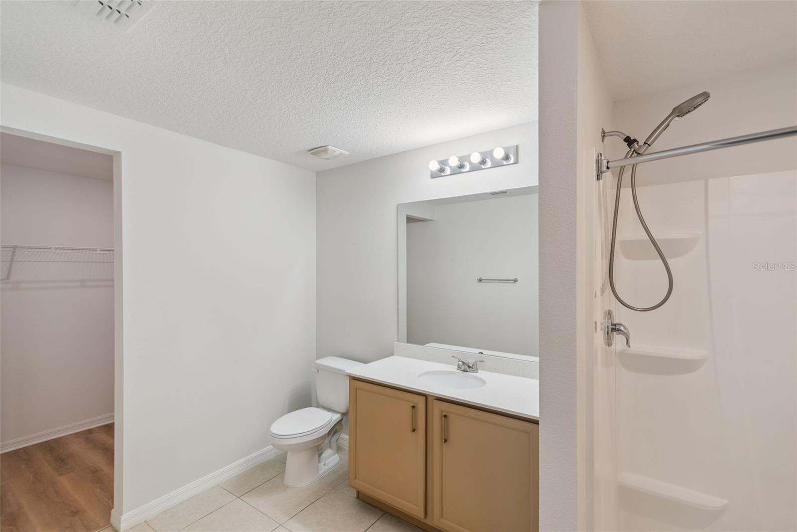 Image 15 of 21 For 1975 Piedmont Court