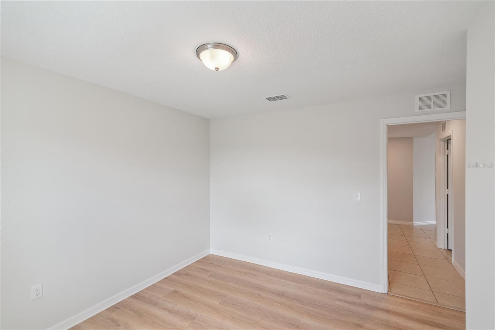 Image 16 of 21 For 1975 Piedmont Court