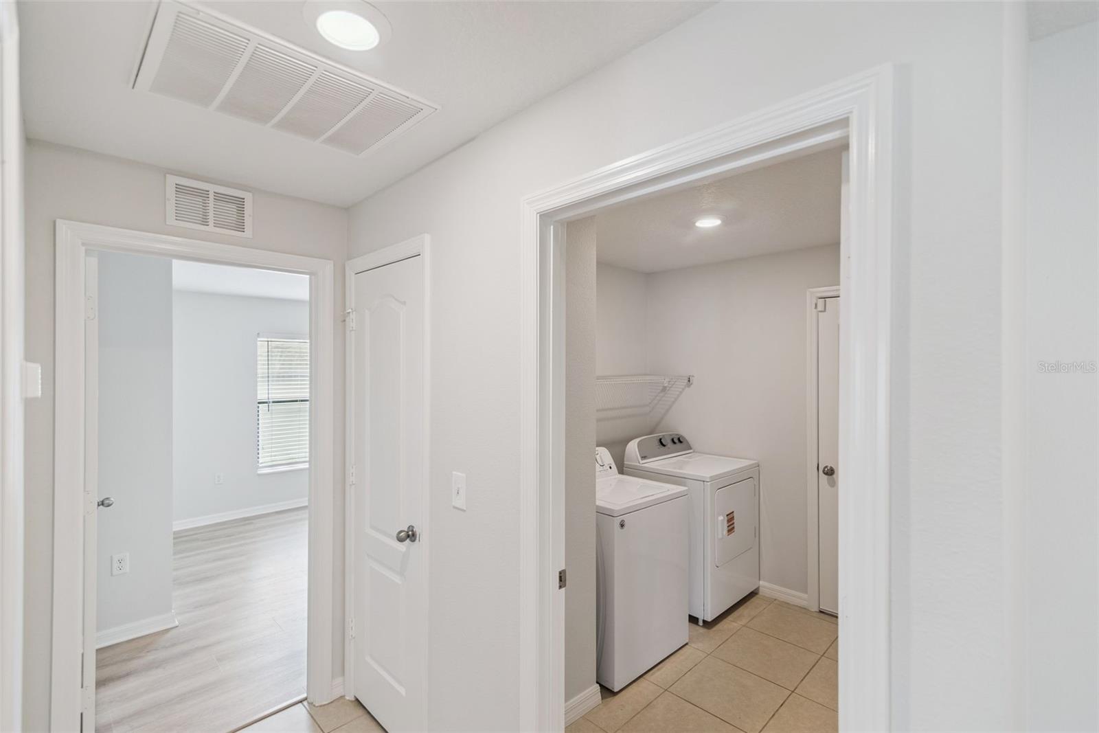 Image 18 of 21 For 1975 Piedmont Court