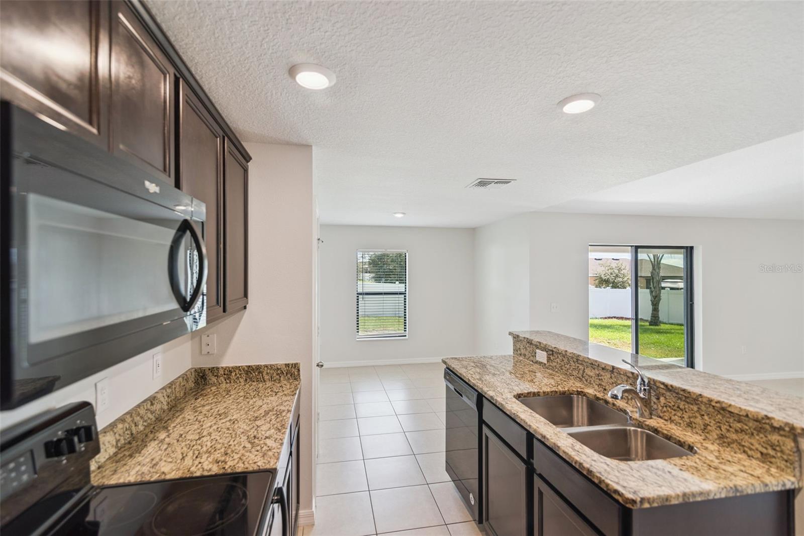 Image 5 of 21 For 1975 Piedmont Court