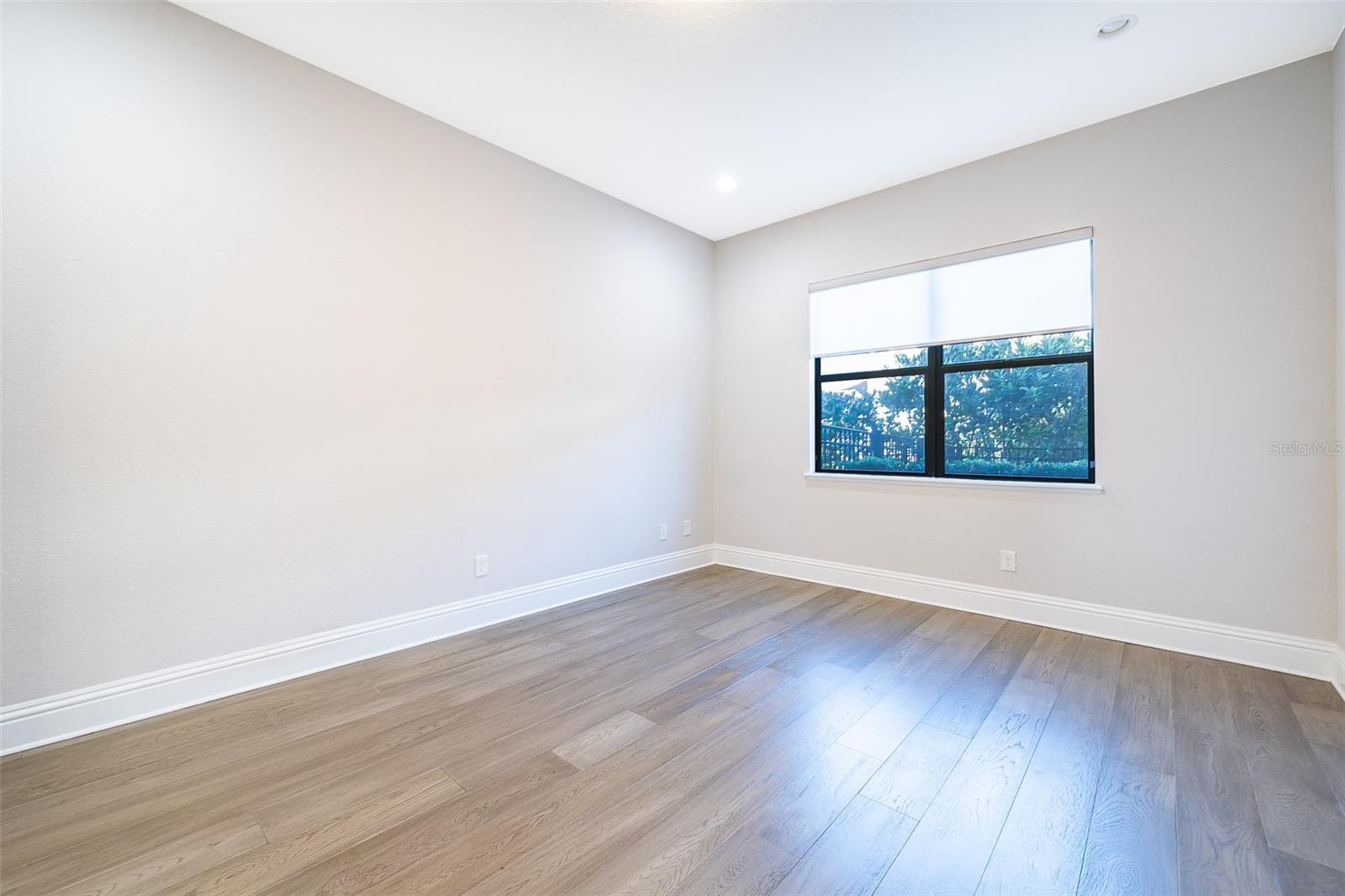 Image 29 of 71 For 4012 Isabella Circle