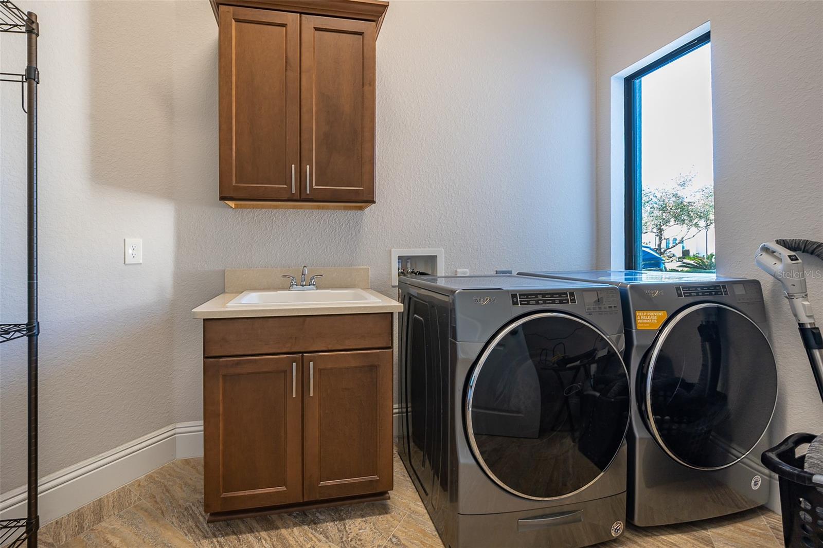 Image 32 of 71 For 4012 Isabella Circle