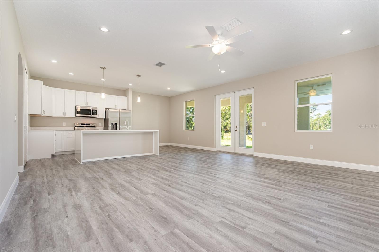 Image 11 of 37 For 1319 Schneider Street Sw