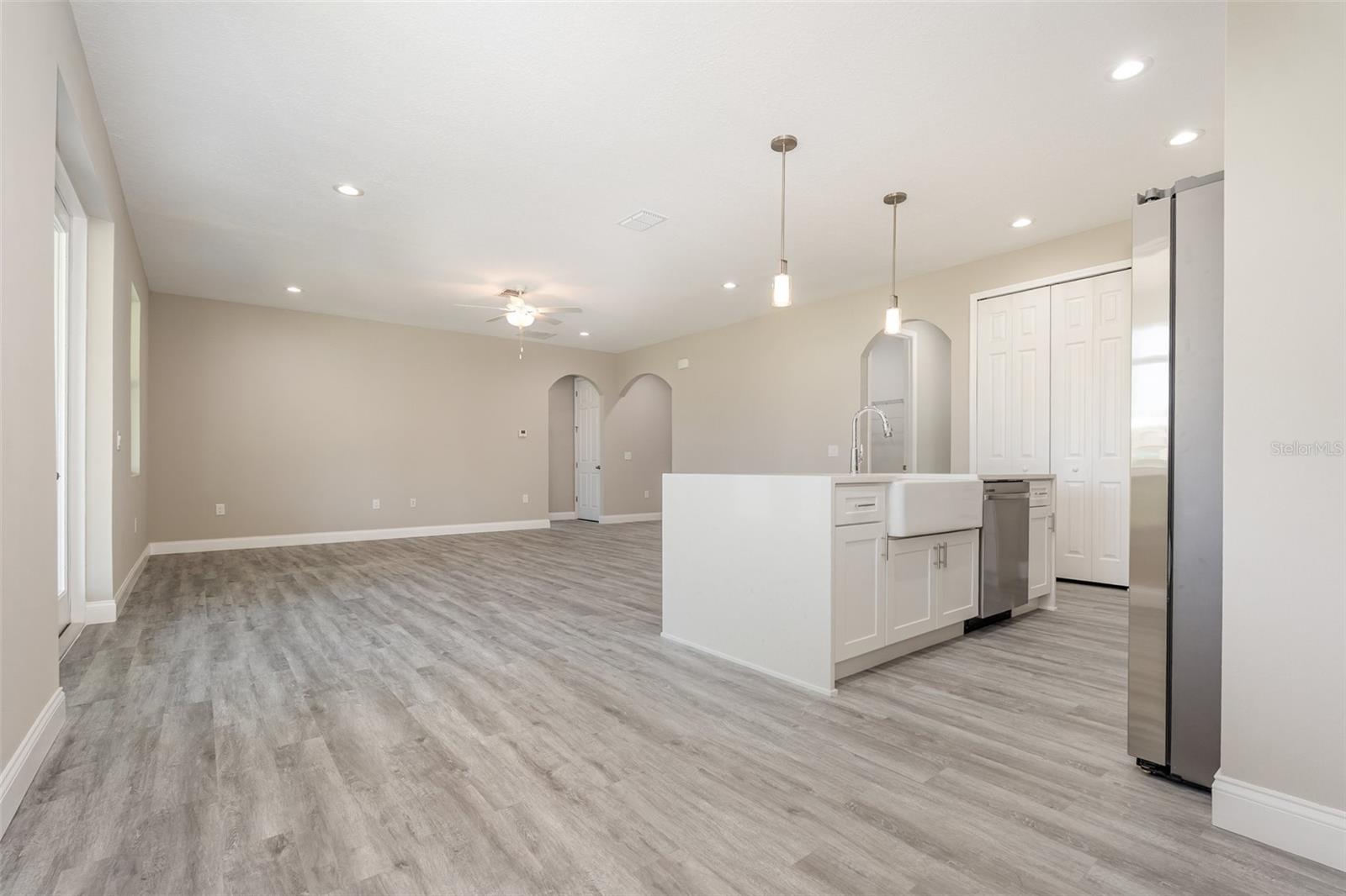 Image 13 of 37 For 1319 Schneider Street Sw