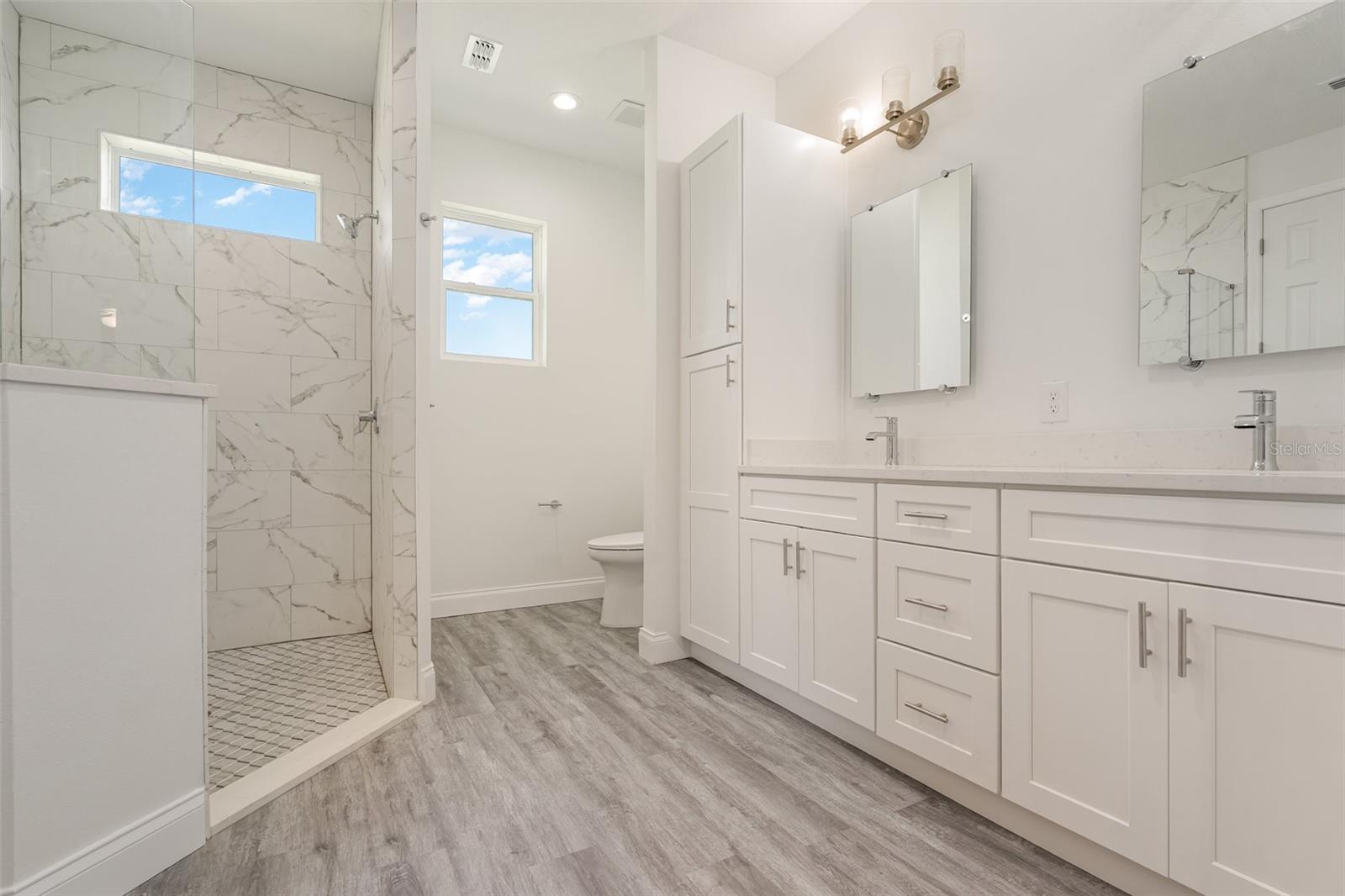 Image 17 of 37 For 1319 Schneider Street Sw