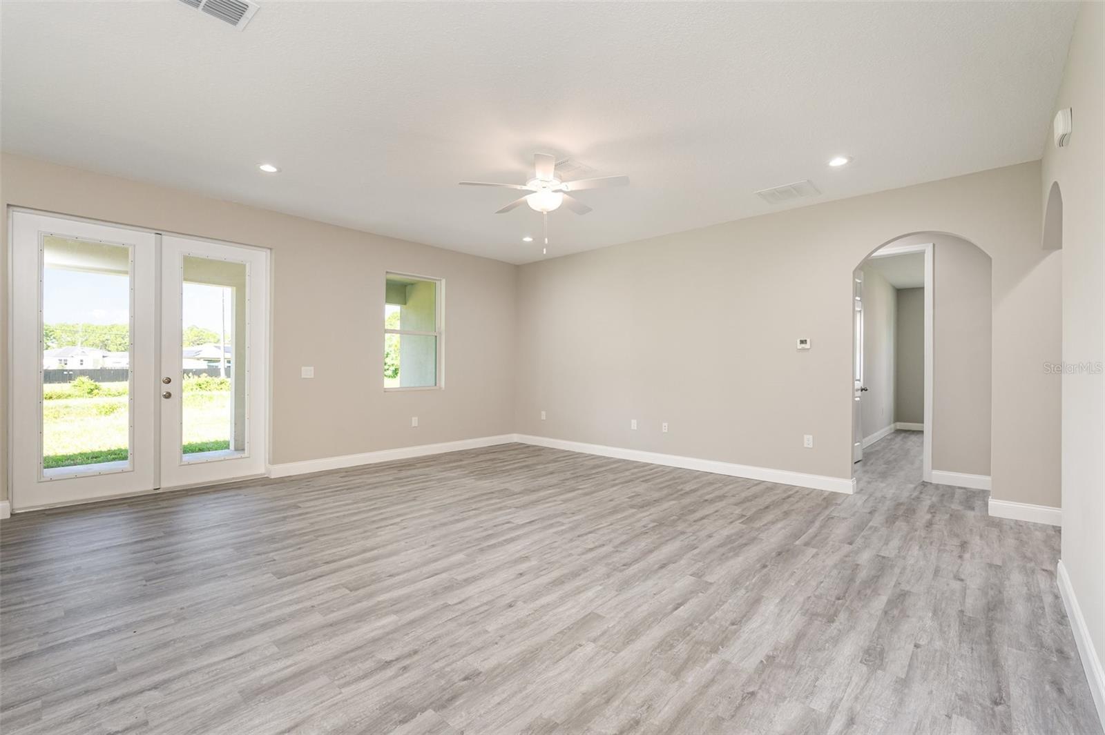 Image 9 of 37 For 1319 Schneider Street Sw