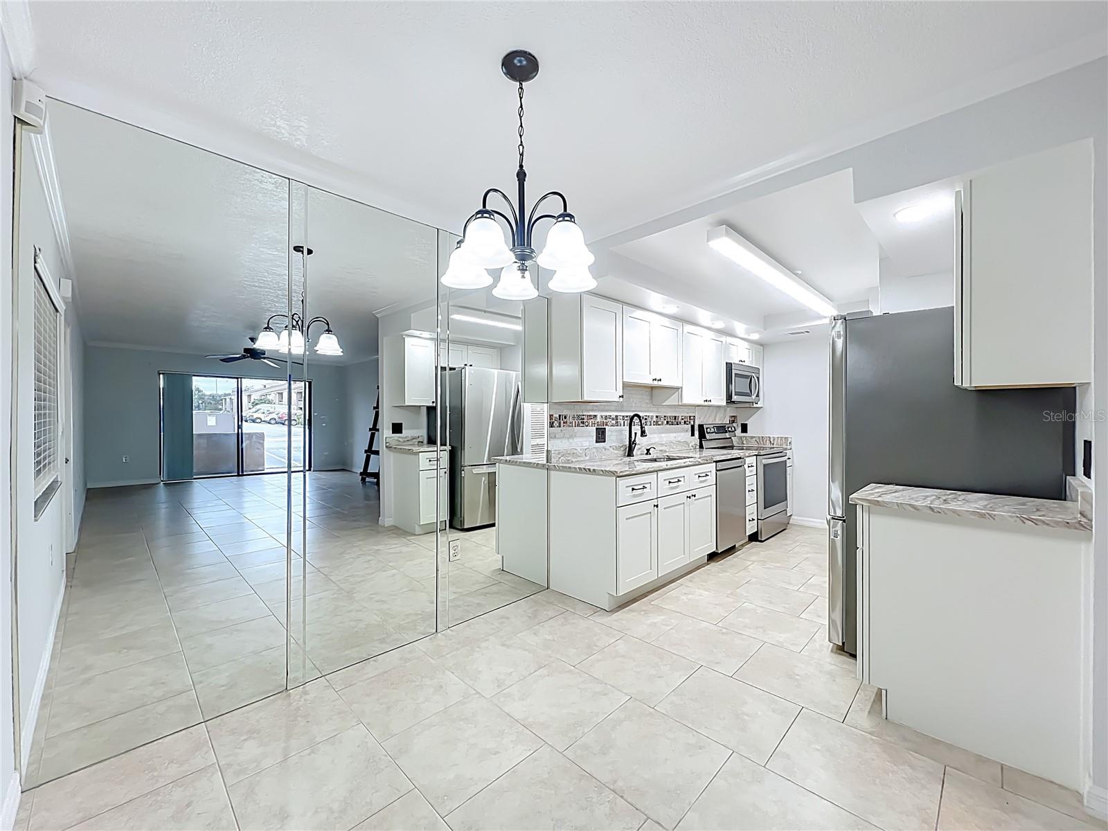 Image 12 of 42 For 5249 Vineland Road