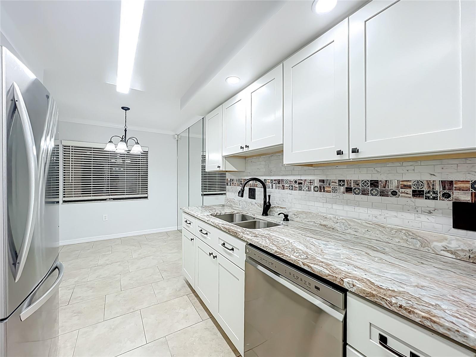 Image 17 of 42 For 5249 Vineland Road