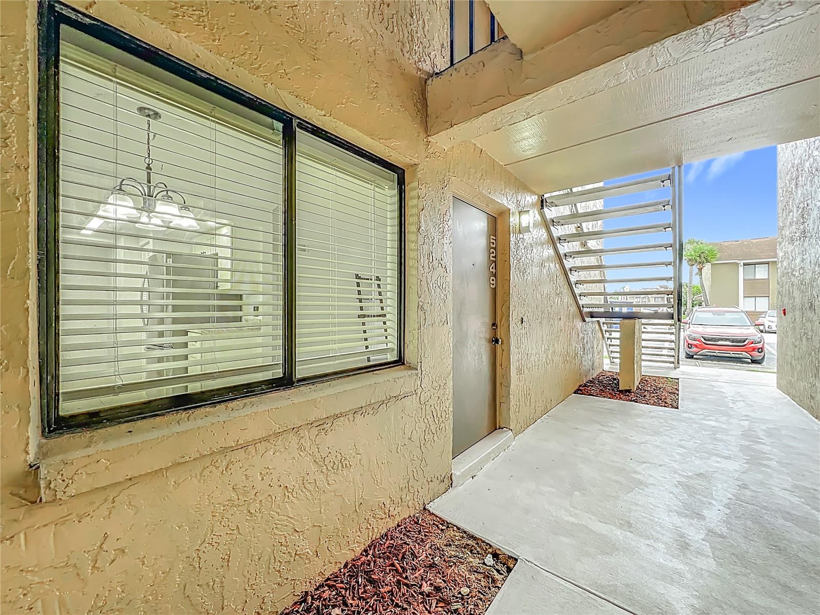 Image 2 of 42 For 5249 Vineland Road