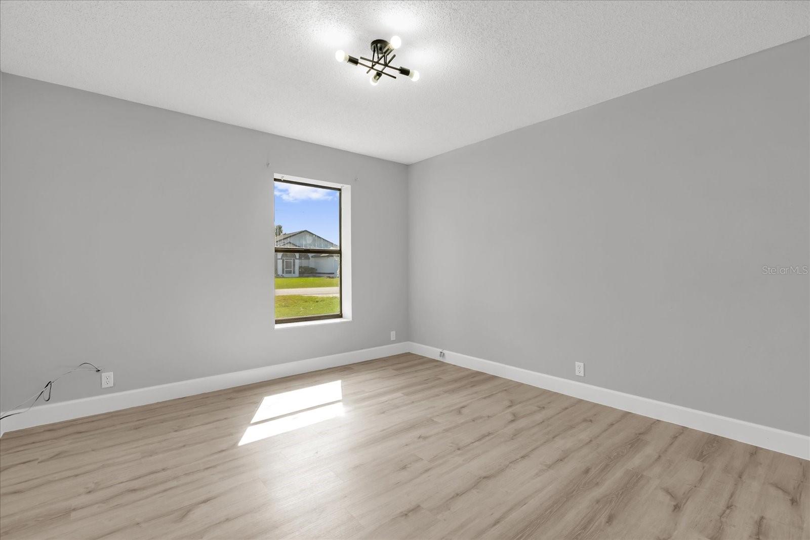 Image 14 of 26 For 348 Jacksonville Court