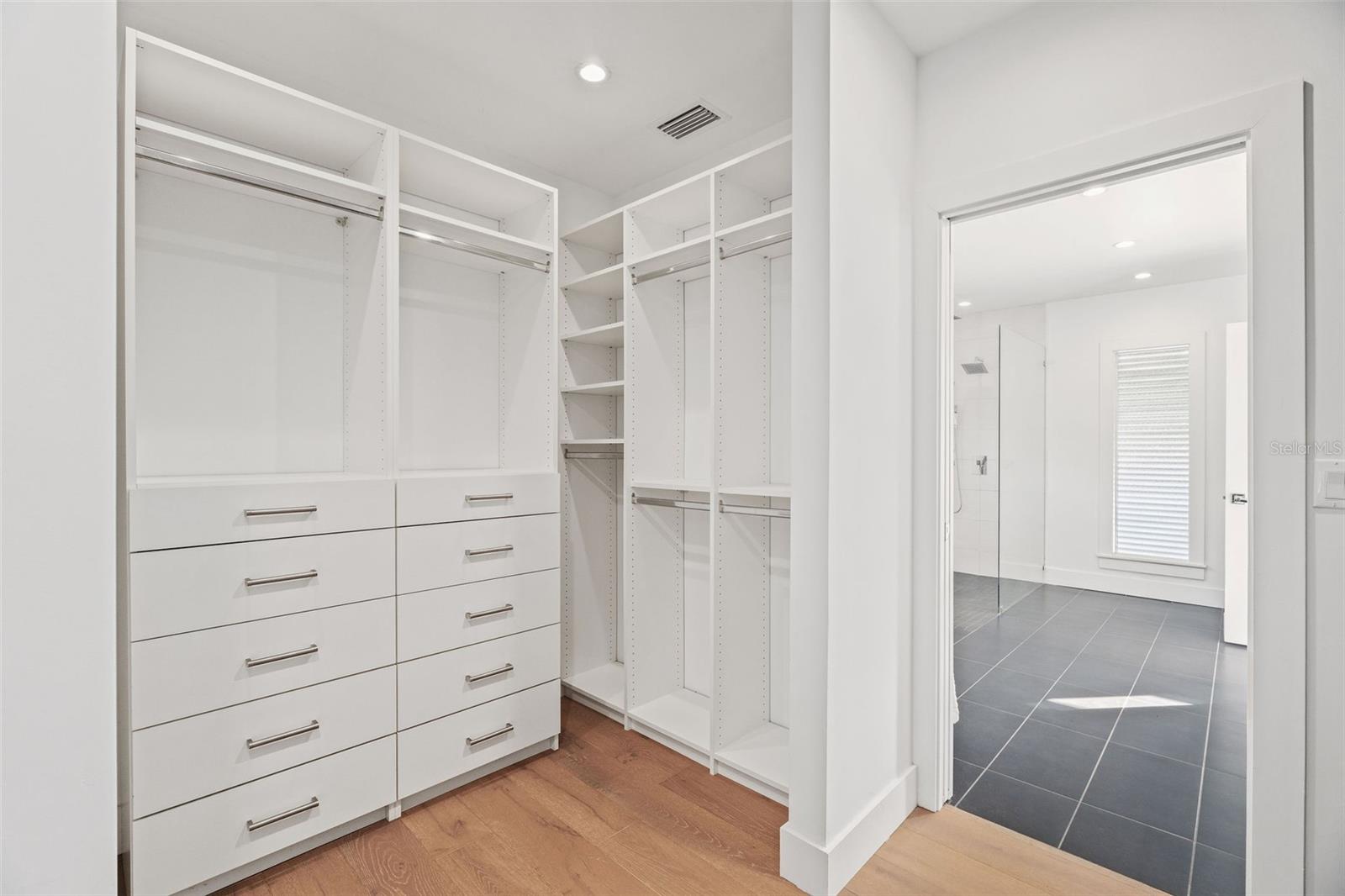 Image 34 of 59 For 1513 Nottingham Street