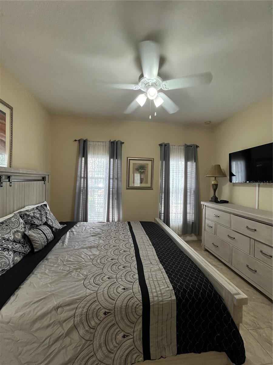 Image 19 of 49 For 2459 Caravelle Circle