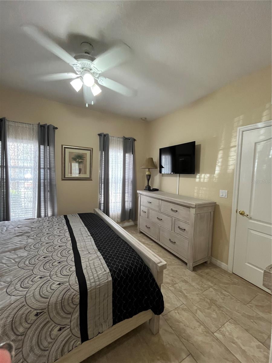 Image 20 of 49 For 2459 Caravelle Circle