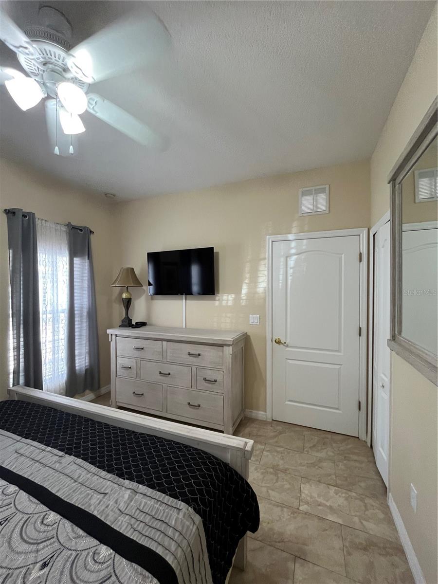 Image 21 of 49 For 2459 Caravelle Circle