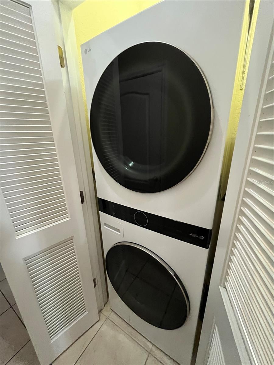 Image 24 of 49 For 2459 Caravelle Circle