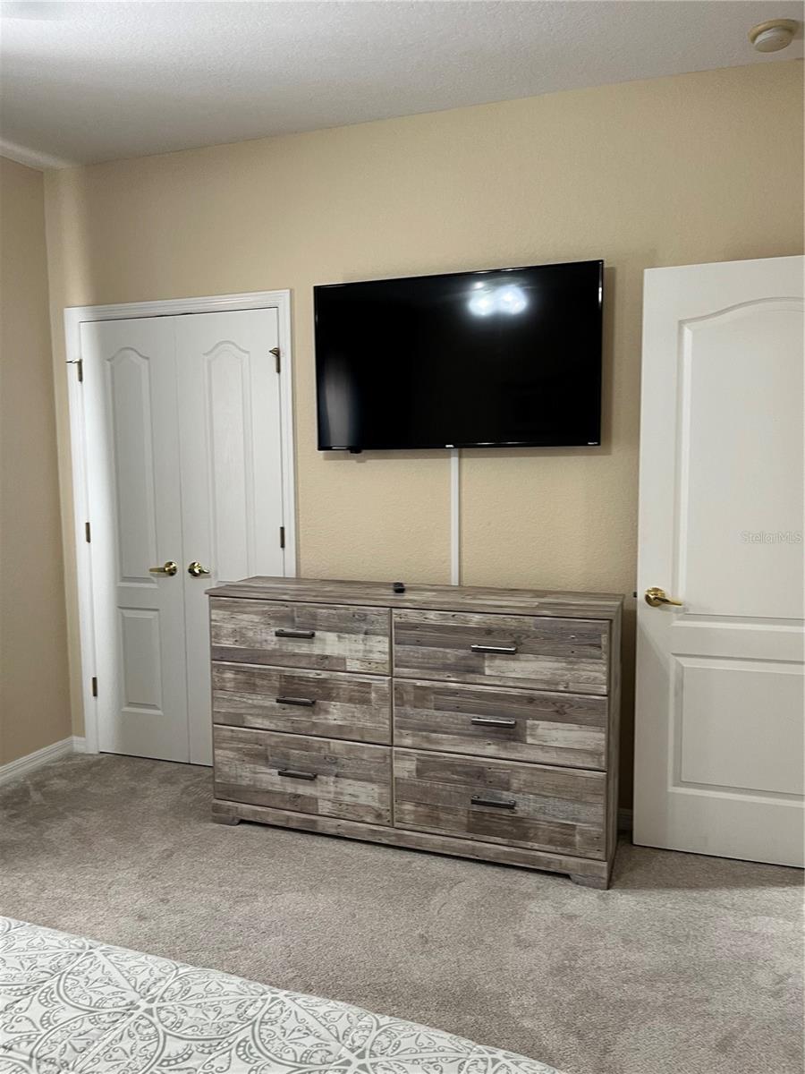 Image 32 of 49 For 2459 Caravelle Circle