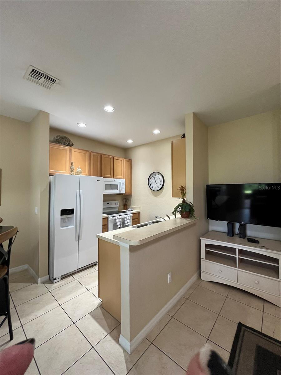 Image 6 of 49 For 2459 Caravelle Circle