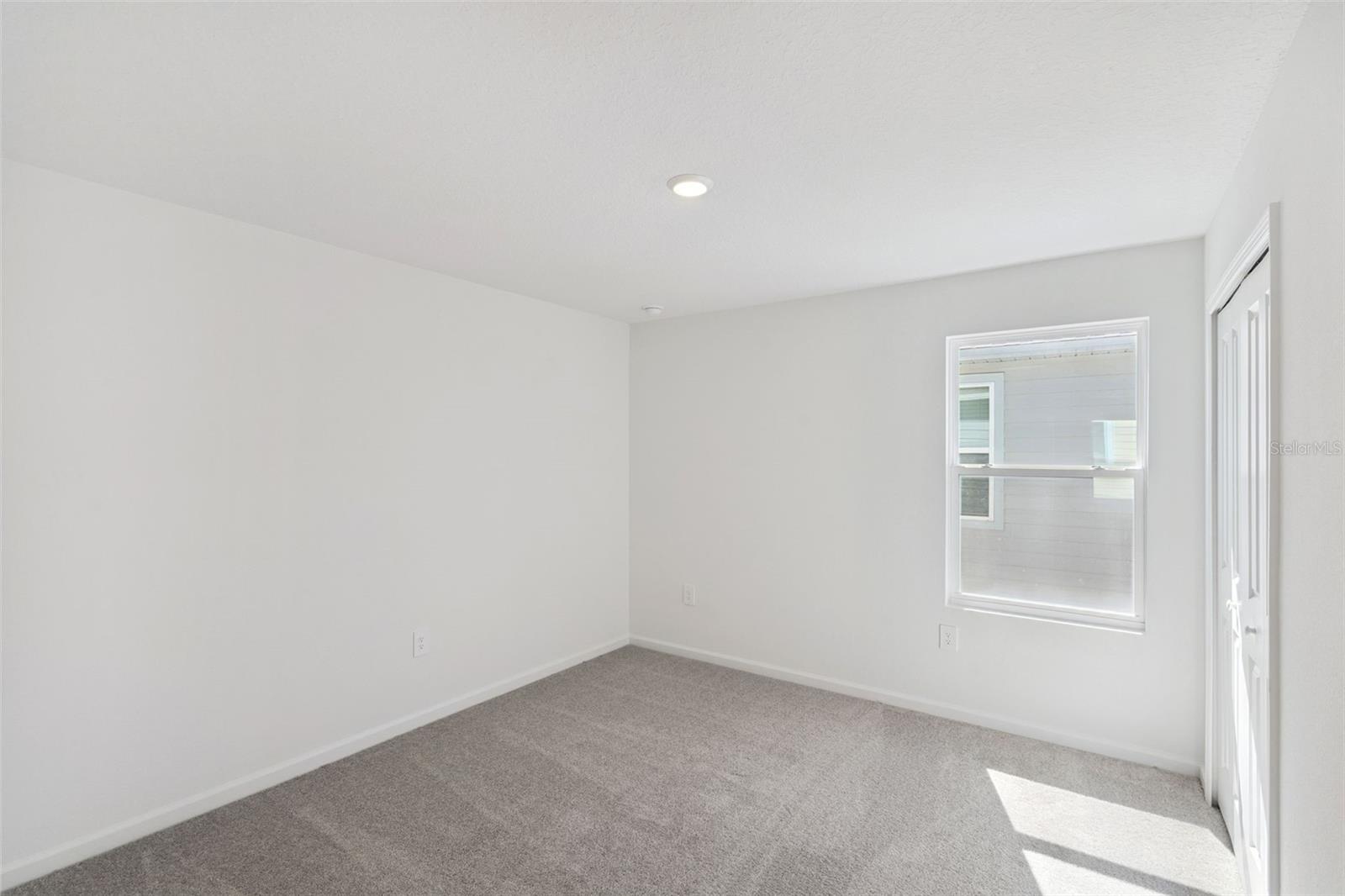 Image 21 of 31 For 7493 Capstone Drive