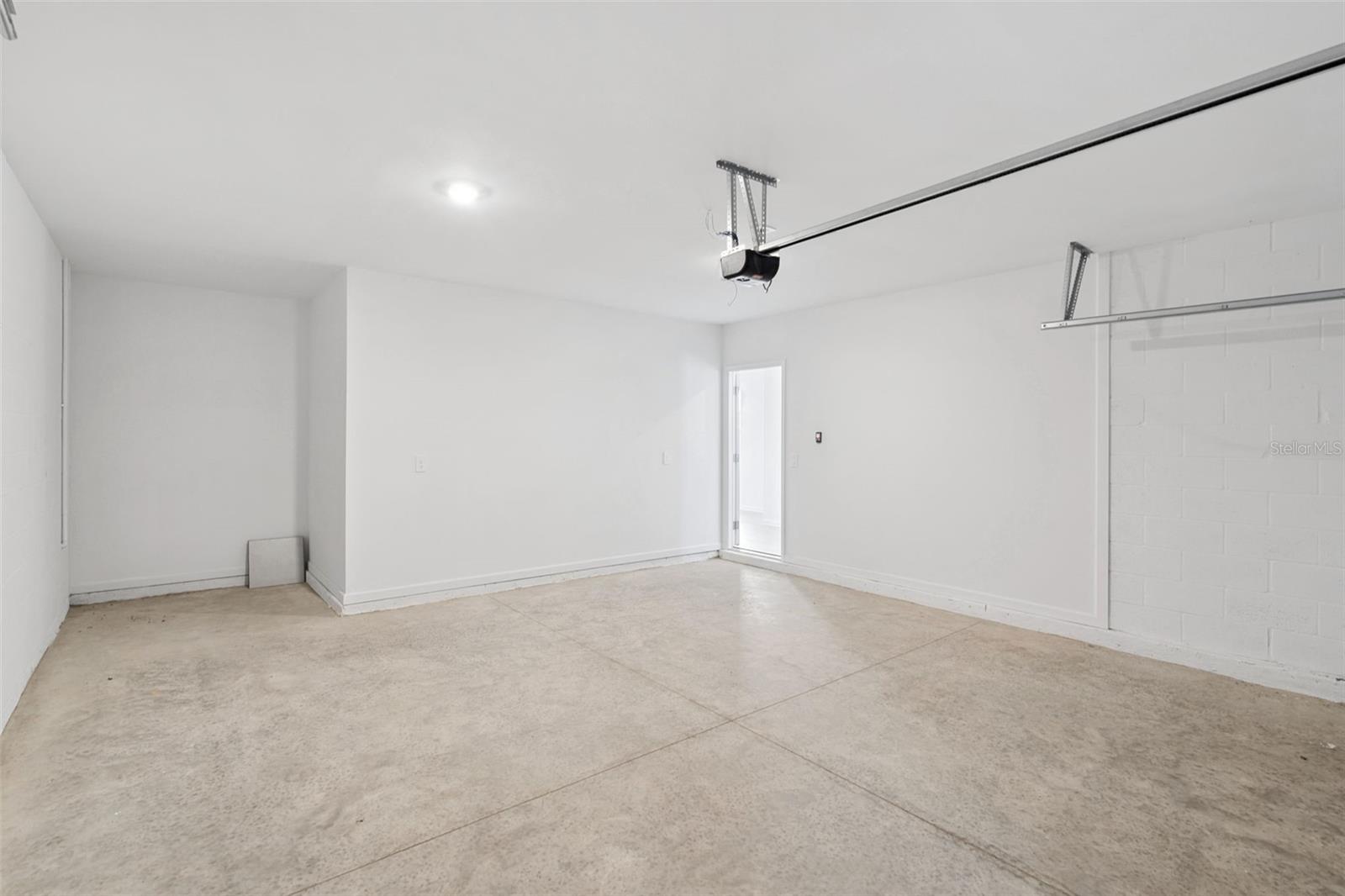 Image 28 of 31 For 7493 Capstone Drive