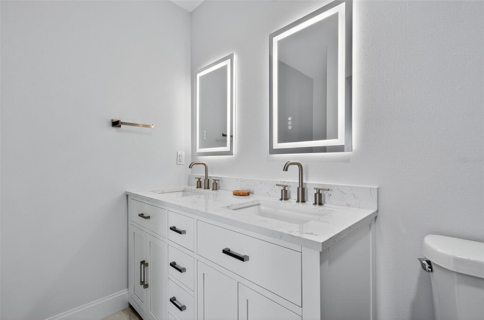 Image 11 of 21 For 4915 Eldorado Drive