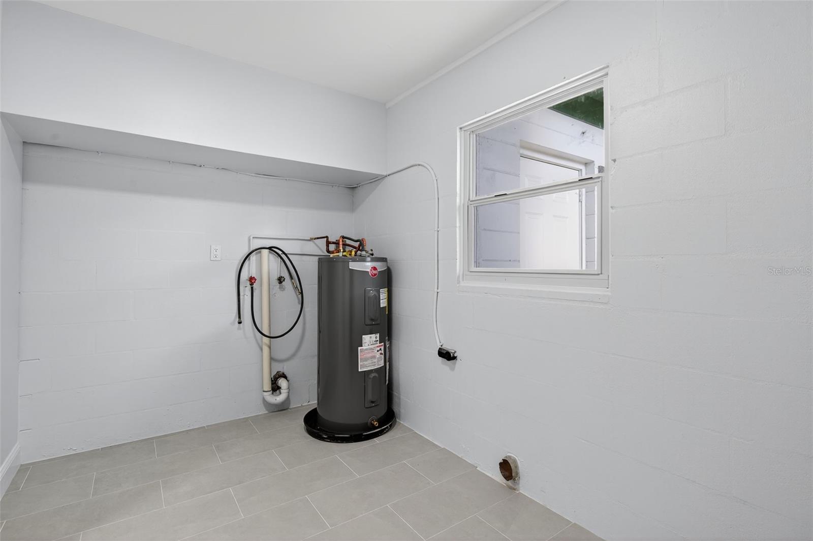 Image 17 of 21 For 4915 Eldorado Drive