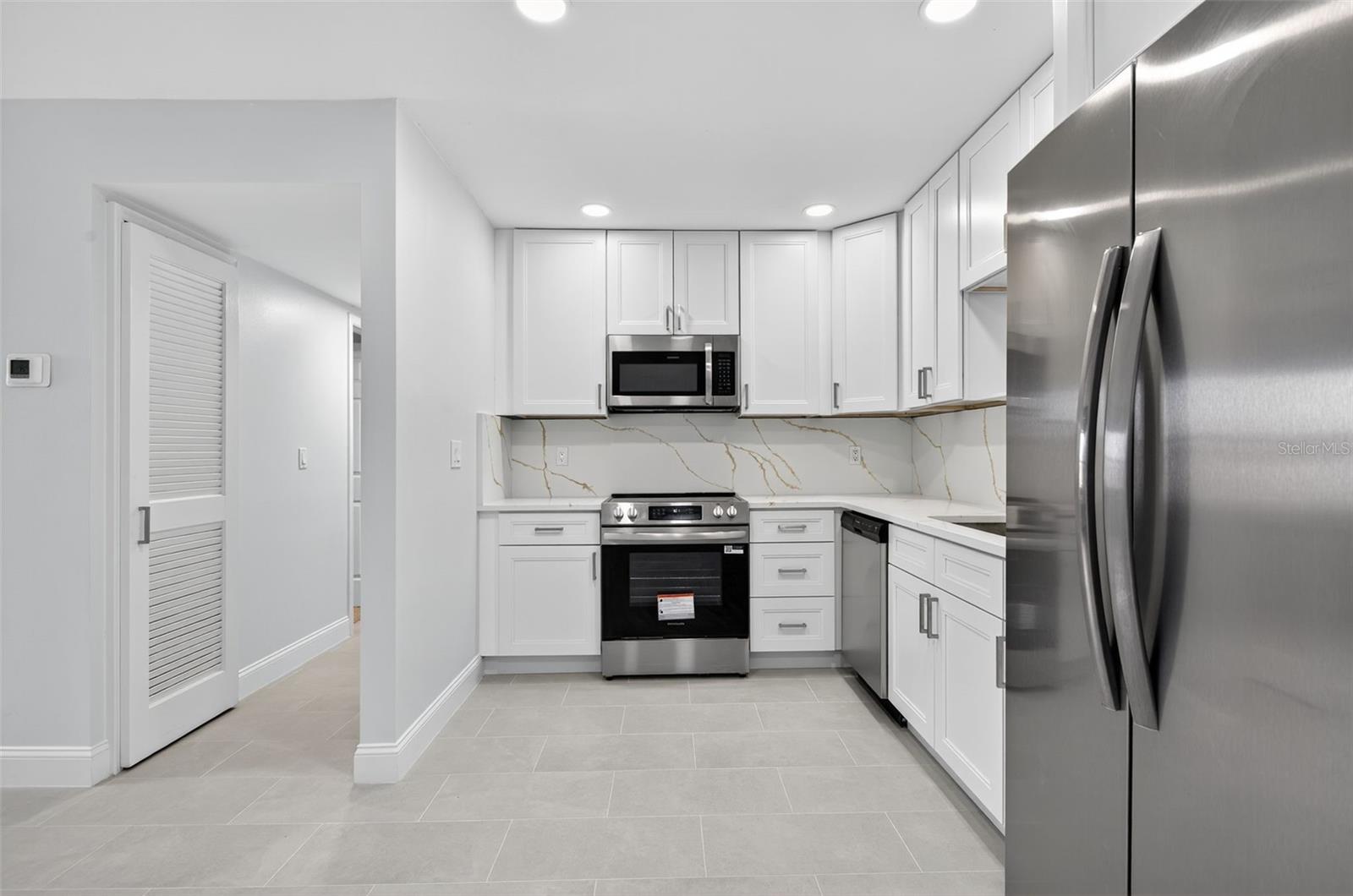 Image 5 of 21 For 4915 Eldorado Drive