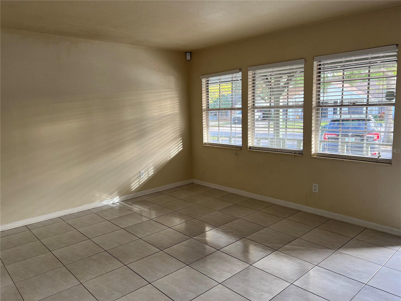 Image 7 of 11 For 5671 Charleston Street