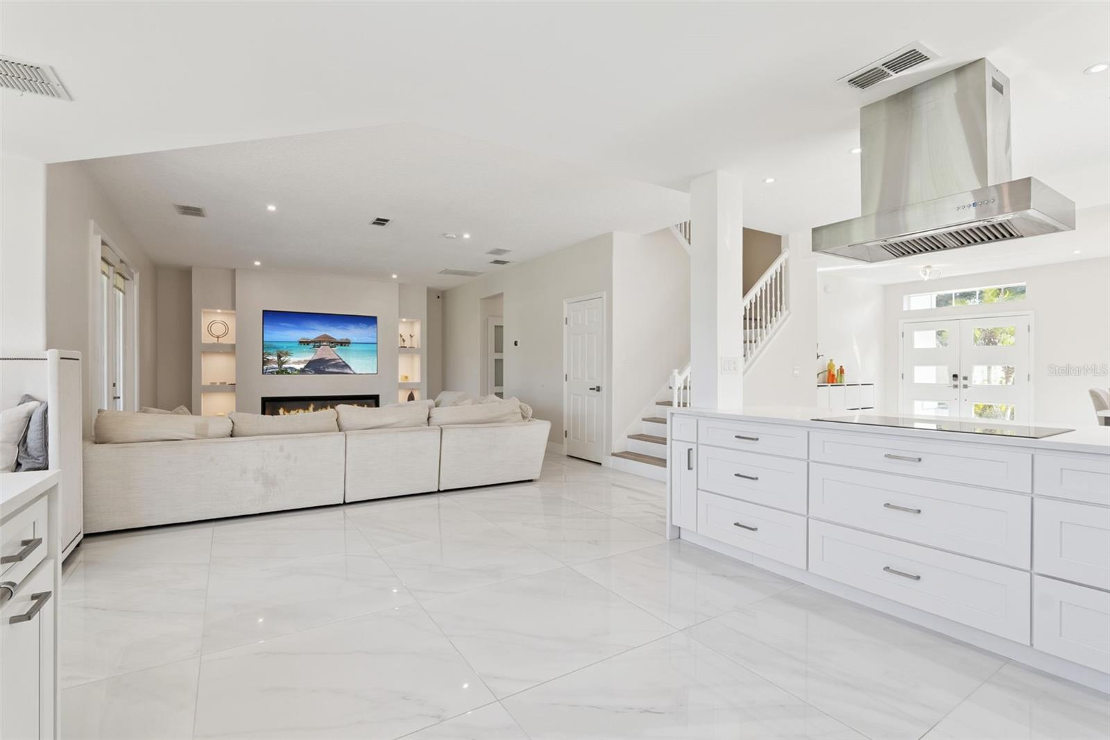 Image 14 of 46 For 9728 Pecky Cypress Way