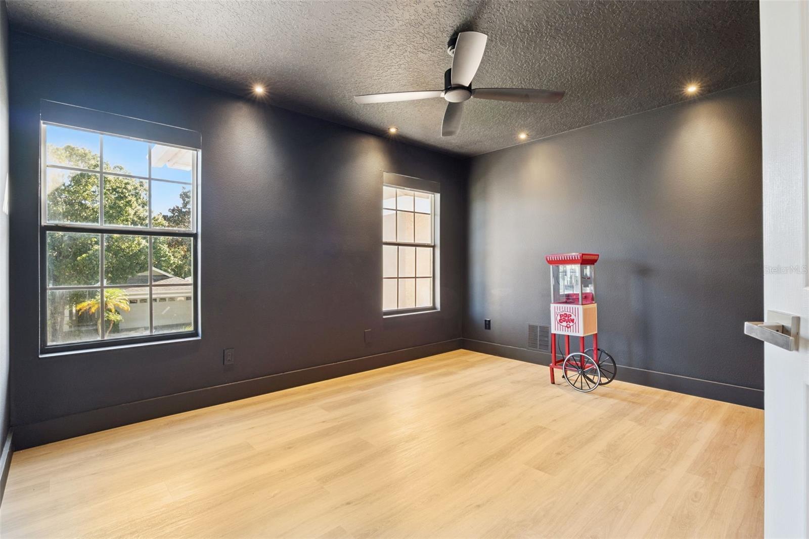 Image 32 of 46 For 9728 Pecky Cypress Way