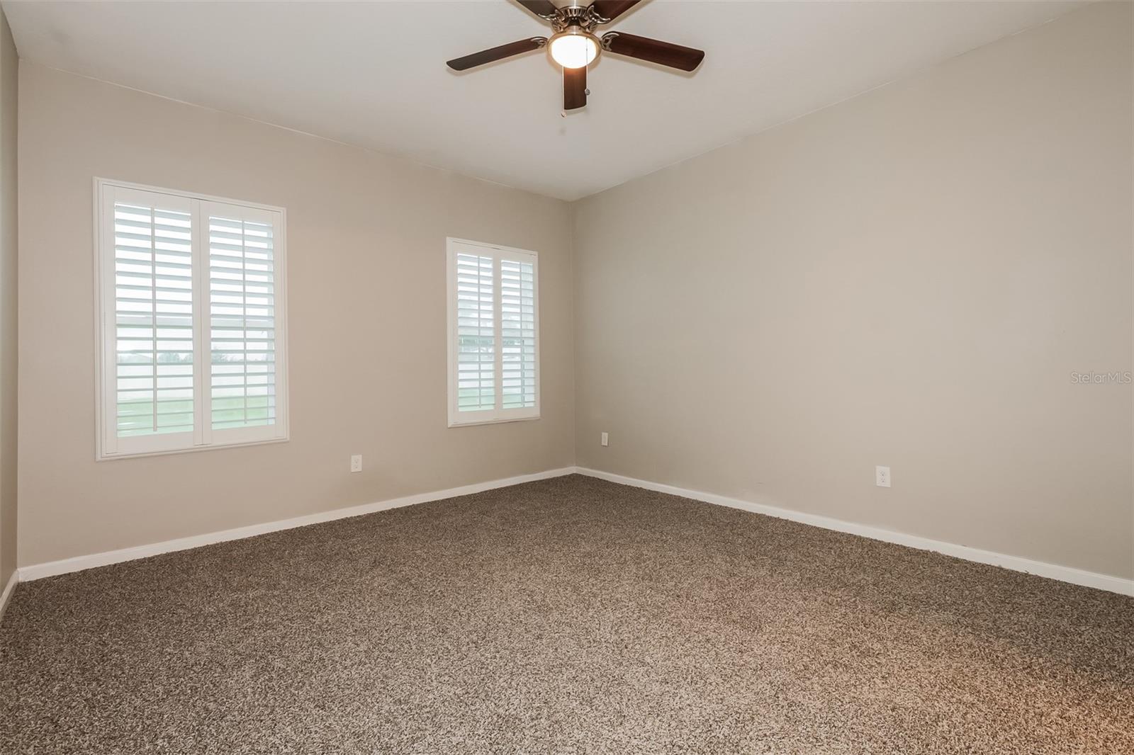 Image 10 of 21 For 730 Garden Oaks Square